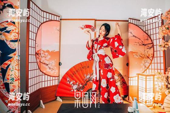 GIRLT果团网 - 萌神妹妹的浴室探险：无圣光套图让你意外连连！