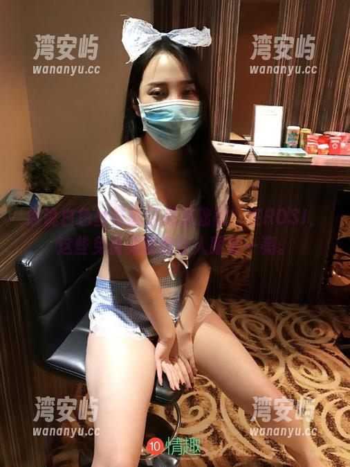 谁说白色丝袜就只是基础款？在ROSI，这些免费美图真让人眼前一亮。