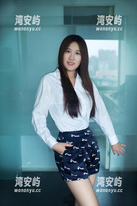 TuiGirl推女郎 - 美女胡允儿的私房，妹妹在里面乐翻天
