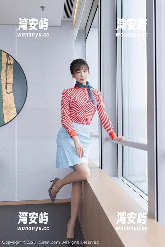 Xiuren秀人网 - 在千夜未来的内衣挑战中，“全套”原图带着轻松的调调。