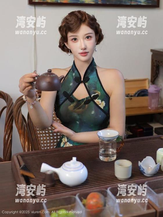 Xiuren秀人网 - 林文文的帅气自拍：为啥我也不如她的照片自然？