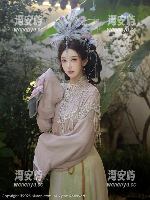 Xiuren秀人网 - 来吧！陆萱雅的少女主题，免费图片抢先看，犹如踩点在时空隧道～