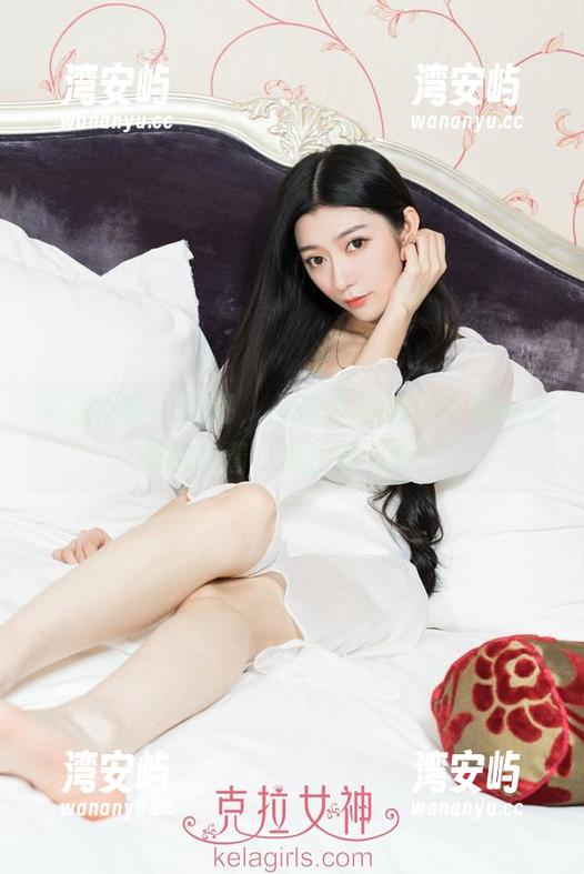 克拉女神 - 天哪，小芹的私拍图包每一张都散发着小女生的可爱！