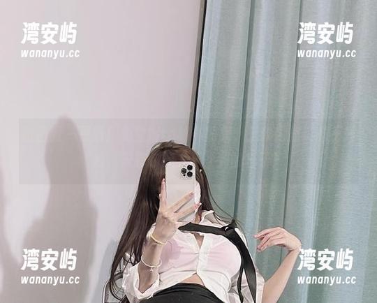 微密圈 - 更新！兔宝妮to秘书图集，工作内部资料不外泄，只有你能“见”到的样子！