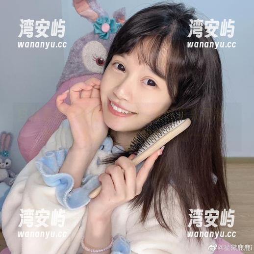 自从看到千反田鹿子的空姐写真集更新，我开始质疑我对空姐的认知……