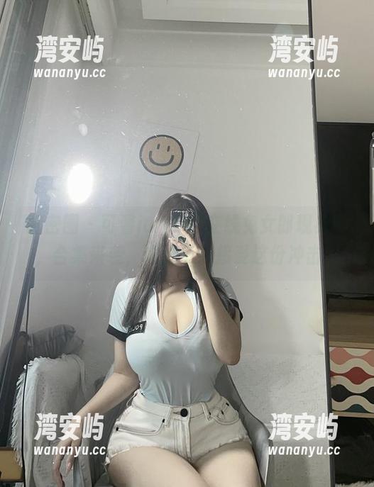 微密圈 - 可馨juicy的在线兔女郎现身啦，合集来袭，谁准备好接受这份冲击？