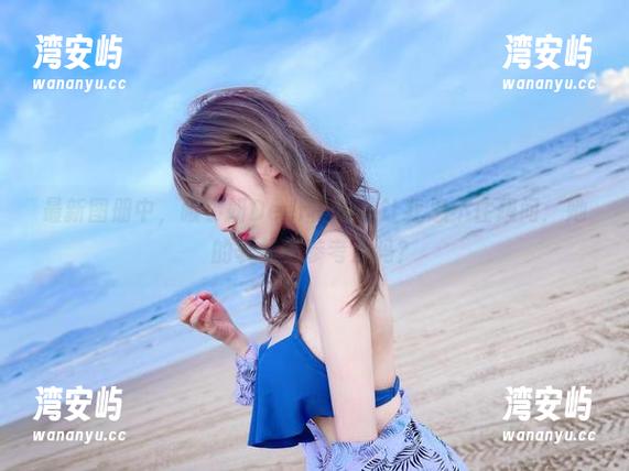 最新图册中，啾小妍Deer的自拍让我忍不住想问：她的表情有参考系吗？