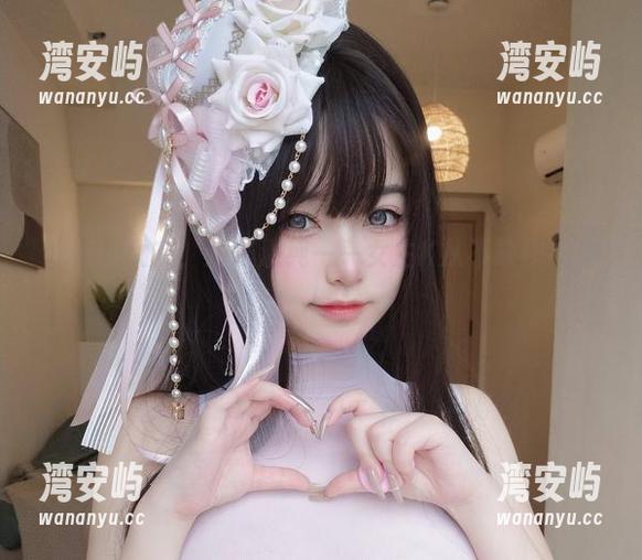 我有个女友，超级清纯——女主K从不缺作品集！