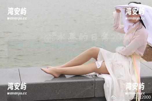 微密圈 - 家有水墨老师的粉色套图：下载之后，你的桌面会不会blush？！