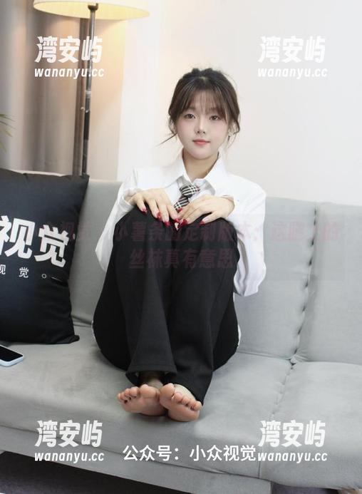 小众视觉 - 小薯条的定制版本：这腿上的丝袜真有意思