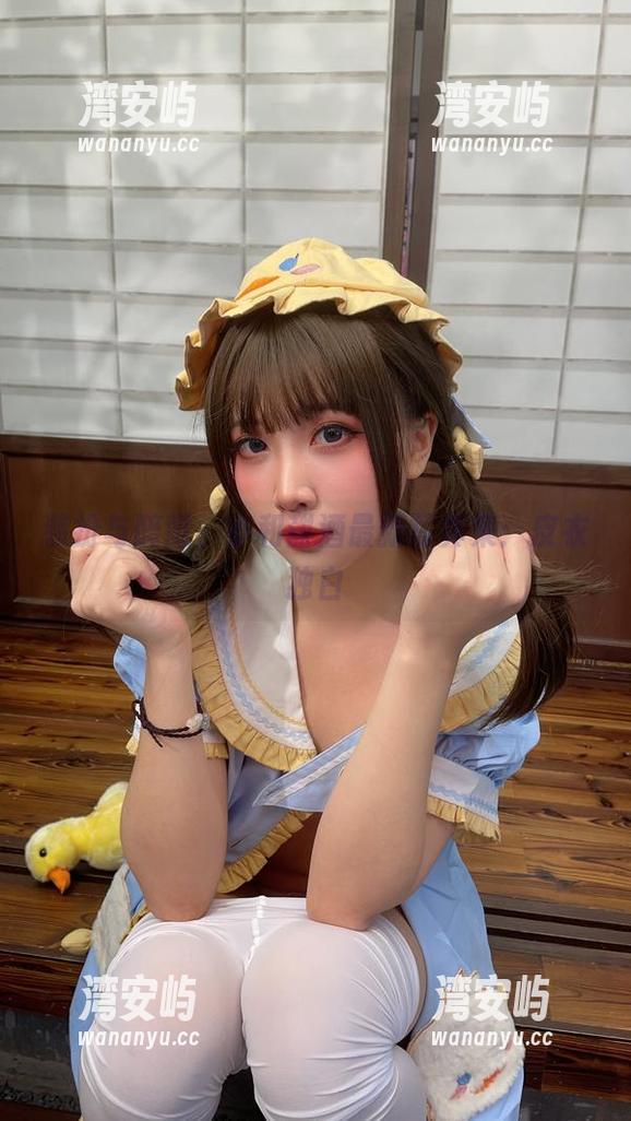 装扮与醉意，小和甜酒最新写真集：皮衣独白