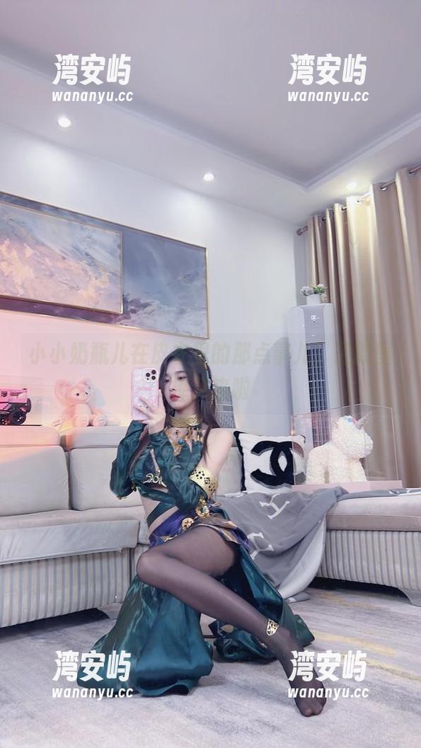 小小奶瓶儿在皮衣里的那点事儿，最新图库又来啦
