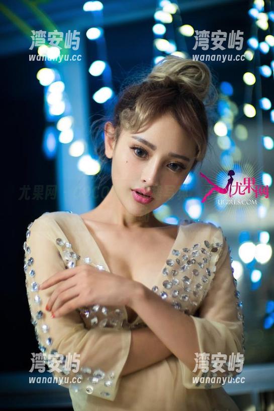 尤果网 - COCO可的短裙写真，心中那种小骚动…