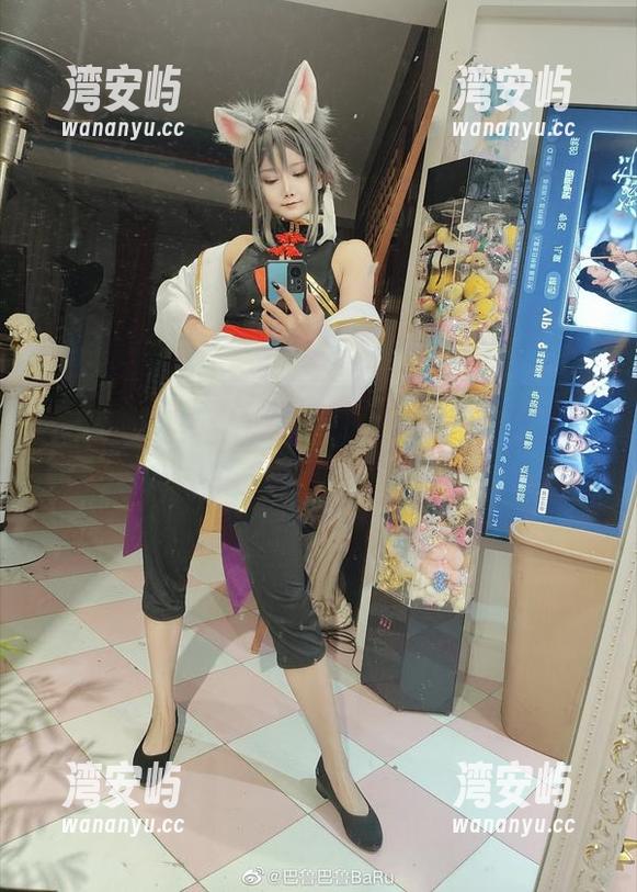 每一张巴鲁巴鲁BaRu修女的写真图册，都是一种视觉的逗趣