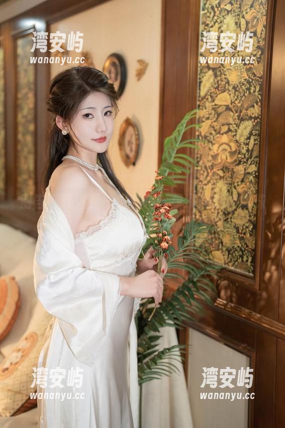 别告诉我这是一组私拍！星澜想来杯珍珠奶茶和她的和服少女水滴秀场。
