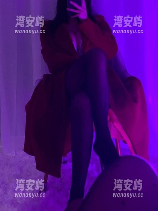 微密圈 - 高清写真：是可馨耶在毛衣里藏了多少小心思？