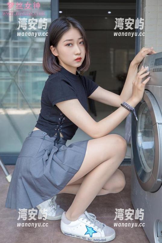 梦丝女神 - 在灵唯的粉色合集更新里，遇见了一点莫名的小尴尬，咳咳，继续往下拉。