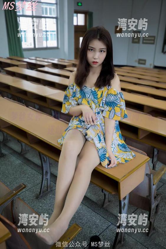 梦丝女神 - 魏婷婷的套图，让我想问，谁还敢说旗袍不撩人？