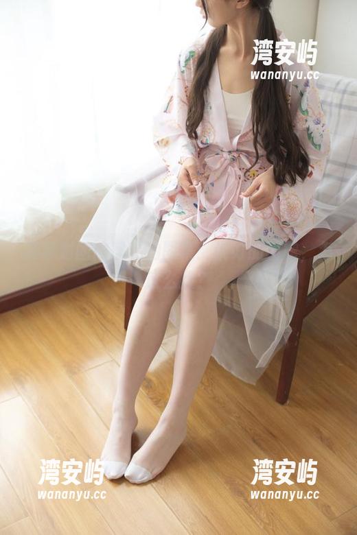 森萝财团内部私拍图集：说好的朝露，怎这么撩？
