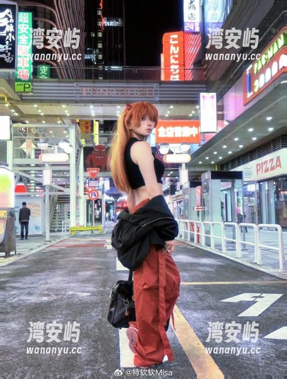 特软儿Sona最新短裙图册：谁说裙子不能翻身？