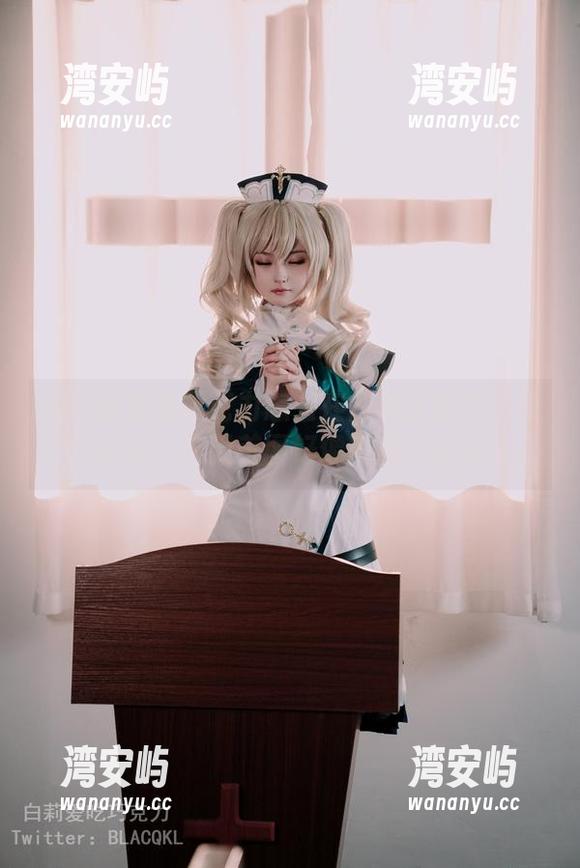 看白莉爱吃巧克力怎么在古风汉服中优雅出奇迹，这张美图好像没魔法加持。