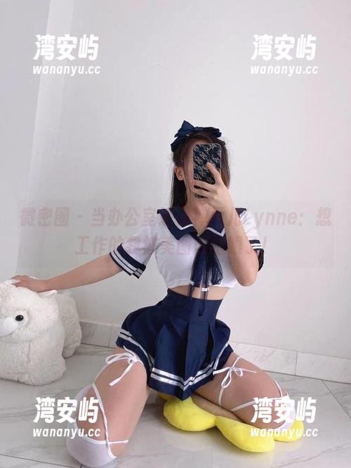 微密圈 - 当办公室遇见禅雨儿Lynne：想工作的我被美图闪瞎眼了！