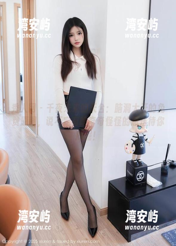 秀人网 - 千夜未来的天台：脑洞大开的免费原图，说不定有啥奇奇怪怪的想法待你挖掘！