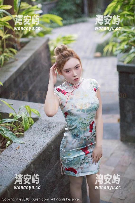 秀人网 - 天台上的高清镜头，林文文yooki资源分享小课堂！