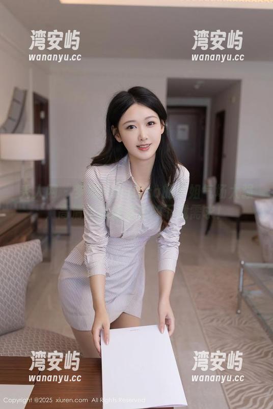 秀人网 - 梦娜Vanessa的学姐气场太强，高清作品迎接你的下载需求！