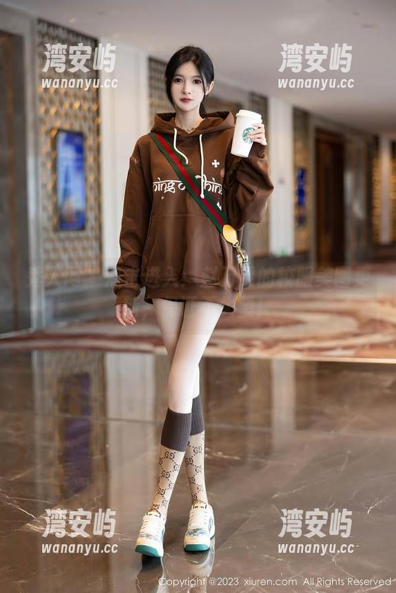 秀人网 - 点击进入：赵万灵的校服美图更新，保证不失望！