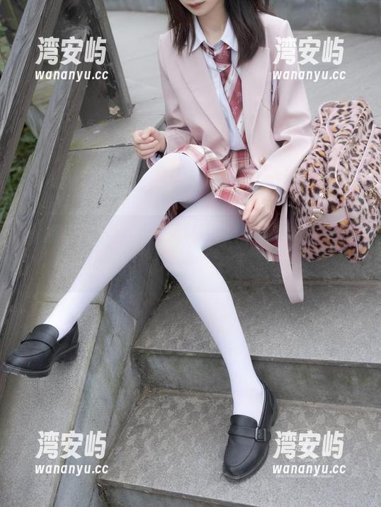 紧急企划 - 小奶糕Milky“女孩”写真集，精选内容让每个段子都充满灵魂。