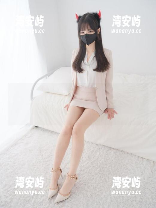 紧急企划 - 在小婕的红裙写真里，看到了我的心事，嗯…大概和她的裙子没有啥关系。