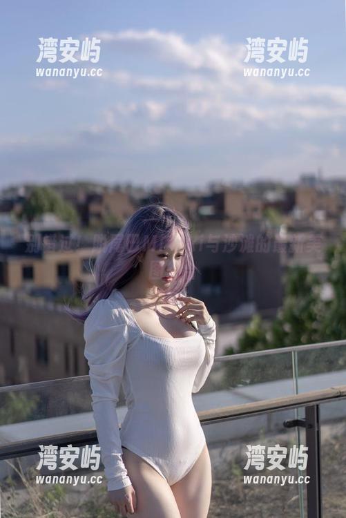 别错过！脱尾巴Mizuki与沙滩的最新美图组合