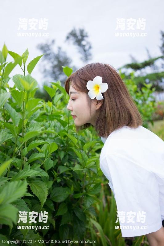 魅妍社 - 妤薇Vivian和她的红裙，网盘文件其实比自拍更有料。