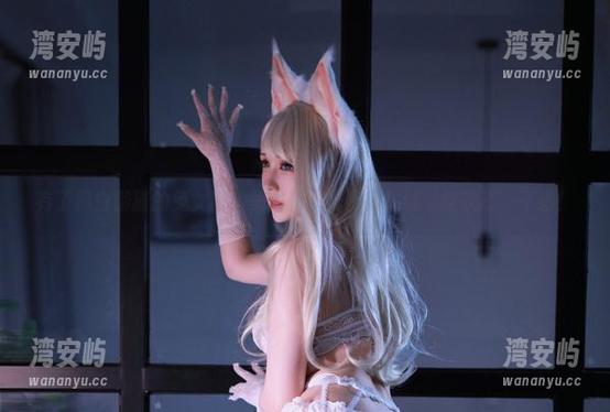 有了黑白御猫的兔女郎，美图和壁纸都得在线，这味道，不错！
